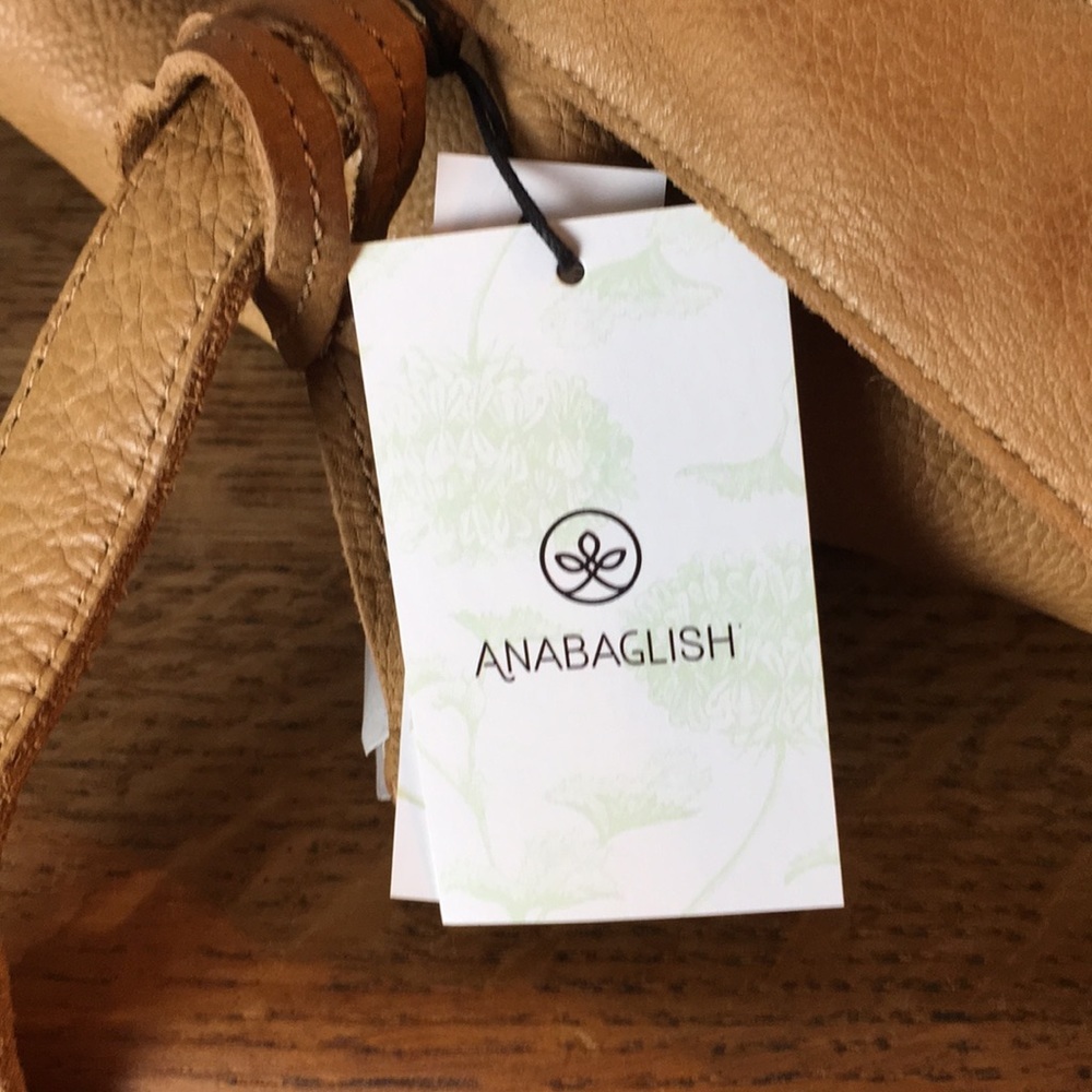 NWT Anabaglish Camel Leather Weekender Tot… - Picture 8 of 9